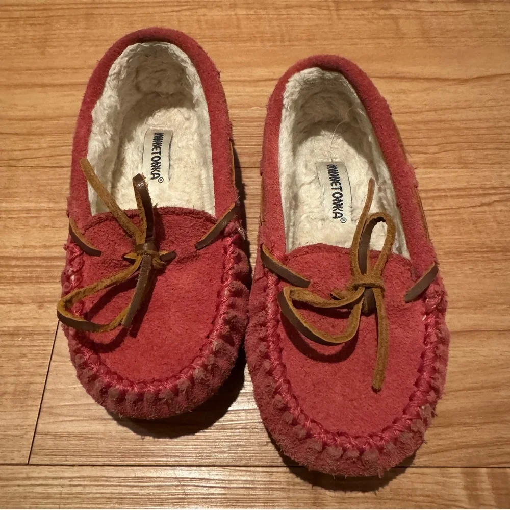 Pink Minnetonka Moccasins